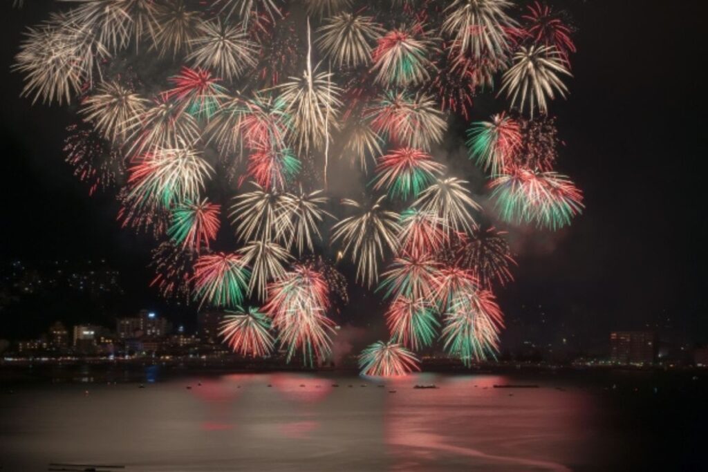 2025年】諏訪湖祭湖上花火大会｜穴場＆渋滞回避・駐車場完全ガイド